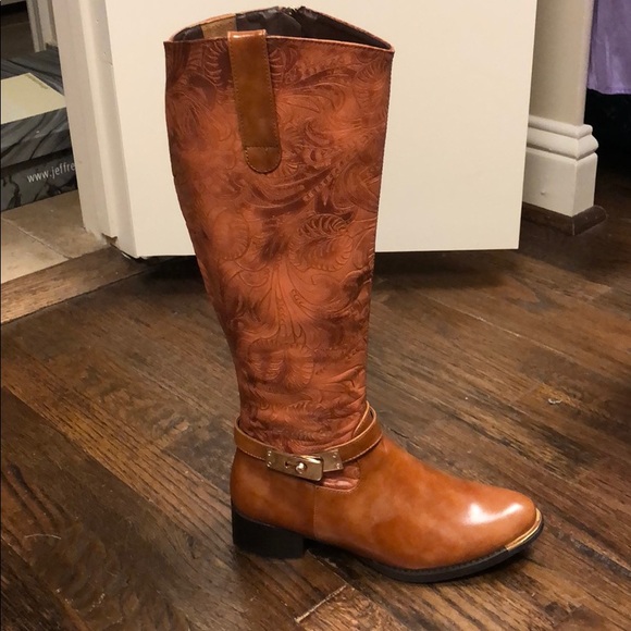 Jacquard embroidered camel color boots - Picture 2 of 7